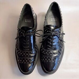 Stuart Weitzman zealous Jet mirror patent platform oxford studded. Women’s 9m
